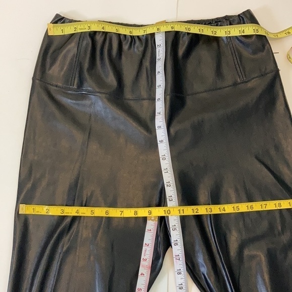R Label by The Reset Black Vegan Faux Leather Leggings Size XL Cruelty Free - Picture 13 of 16